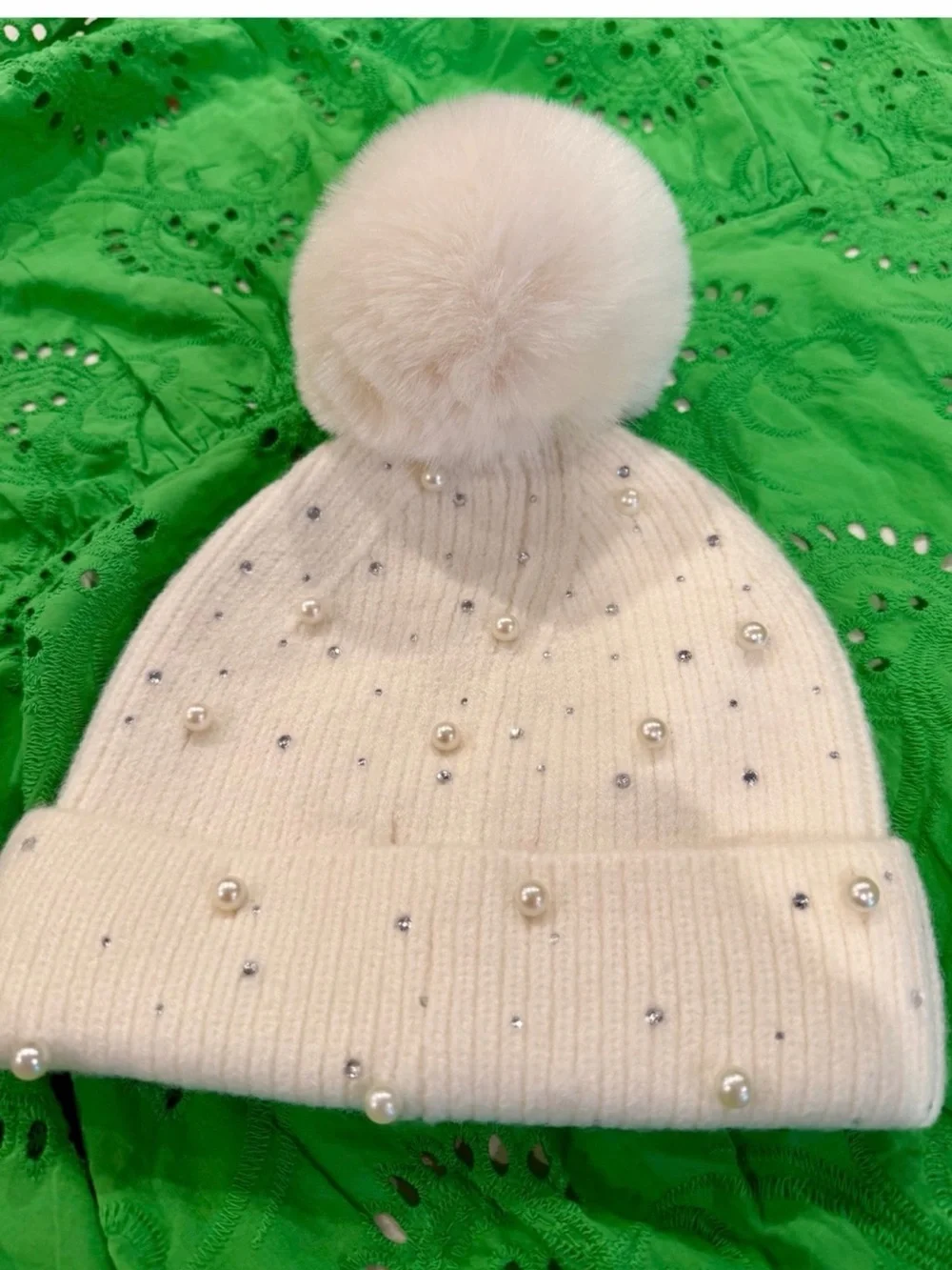 NWT LILLY PULITZER POM POM HAT WITH PEARLS AND RHINESTONES